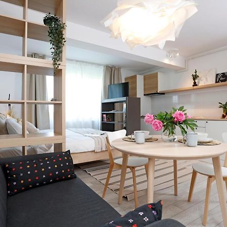 New & Cozy Studio In Ghencea + Netflix Bucarest Exterior foto