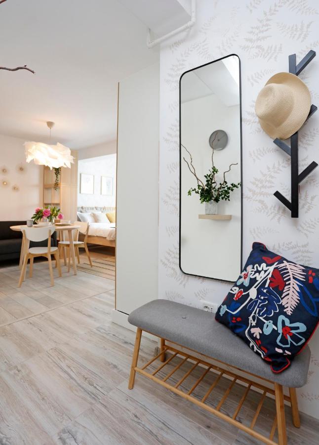 New & Cozy Studio In Ghencea + Netflix Bucarest Exterior foto